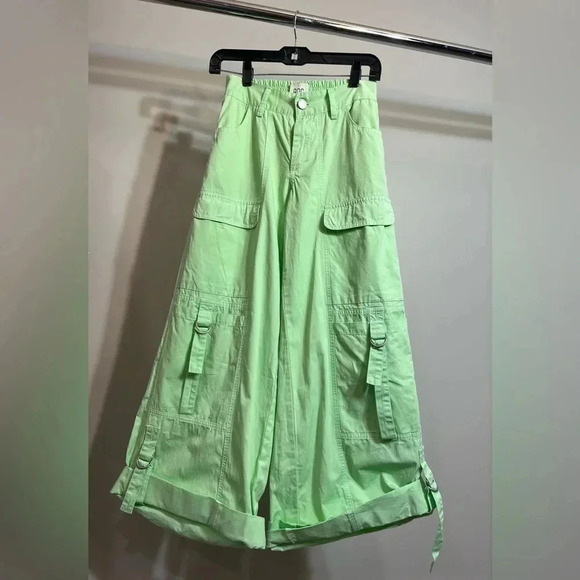Urban Outfitters BDG Lime‎ Green Wide Leg Cargo Pants Size Medium. - Picture 5 of 6